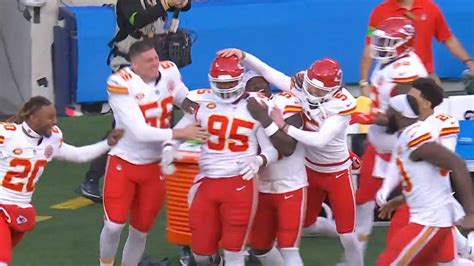 Chris Jones' amazing celebration picked up by TV 